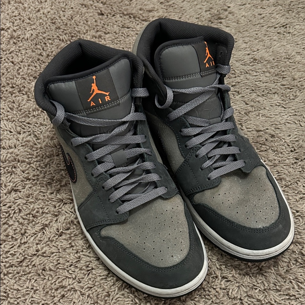 Nike Air Jordan 1 Mid